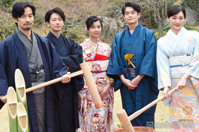 竹野内豊、佐藤健、上白石萌歌、井之脇海、綾瀬はるか(C)モデルプレス