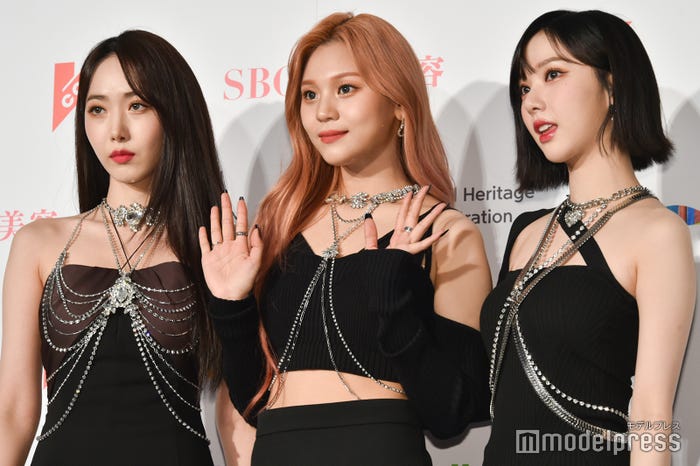 VIVIZ/シンビ、オムジ、ウナ (C)モデルプレス