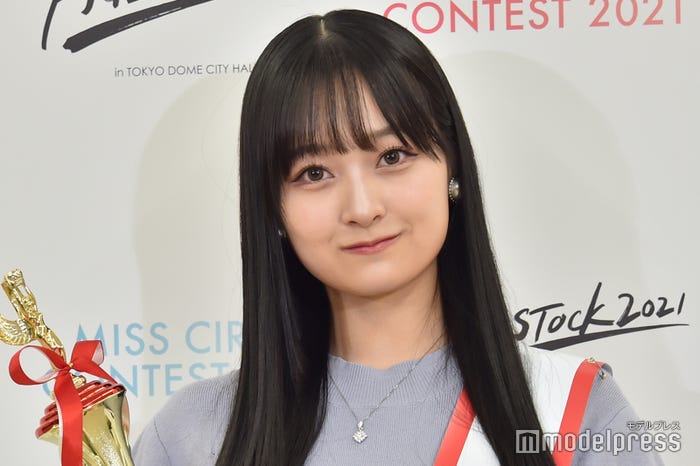 「FRESH CAMPUS CONTEST 2021」グランプリを受賞した有賀怜香さん(C)モデルプレス