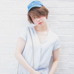 帽子をかぶってもおしゃれヘアはキープ キャップに似合うヘアアレンジ 帽子をかぶってもおしゃれヘアはキープ キャップに似合うヘアアレンジ
