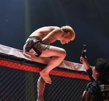 「これがBDだ！」井原良太郎が衝撃の芦澤竜誠撃破！喧嘩自慢から成り上がりのBD象徴選手が史上最大の下剋上 1万人超え会場騒然 朝倉も唸る「強い。次は皇治選手きてほしい」