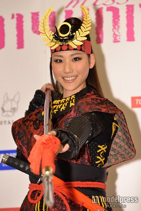画像4 8 ミス ユニバース日本代表 世界に挑む 甲冑姿 お披露目 モデルプレス