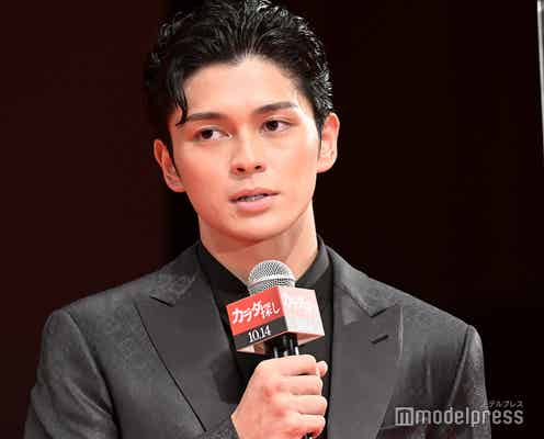 眞栄田郷敦、撮影を中断させた“タンクトップ夢中事件”とは?