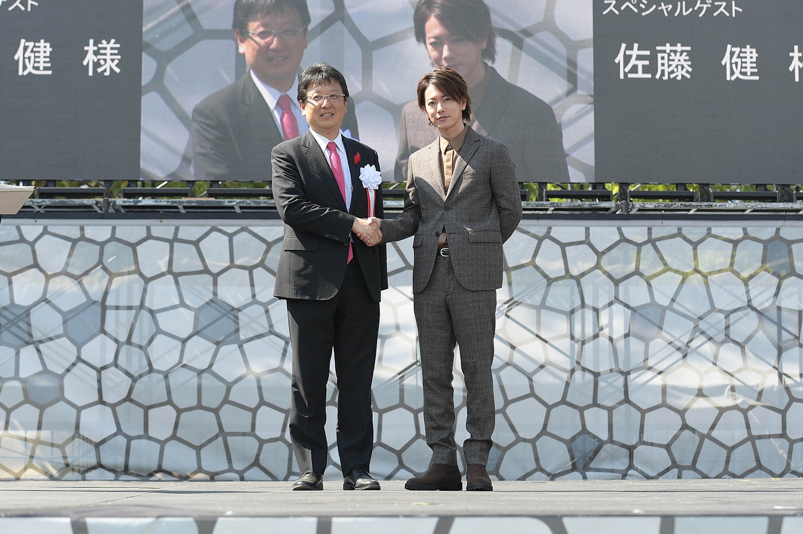 大西一史熊本市長、佐藤健（提供：熊本市）