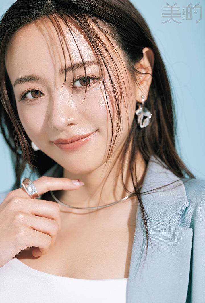 吉田朱里・森香澄・上西星来「美的」創刊25周年アンバサダー就任 美容愛溢れる3人が情報発信