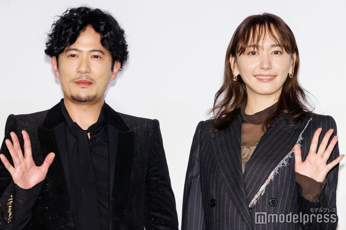 稲垣吾郎、新垣結衣(C)モデルプレス