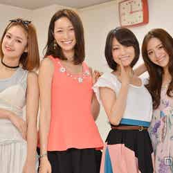 舞台「女子高」に出演する（左より）荒井奈緒美、熊澤枝里子、梨里杏、杉ありさ
