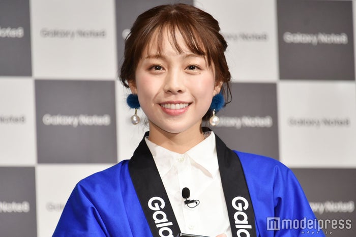 第3子出産の鈴木あきえ、子供たちが作ったダイナミックフルーツケーキ披露に反響「自由な発想で最高」「フルーツたっぷりで美味しそう」