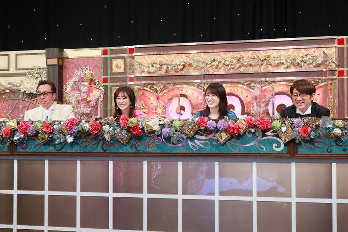 (左から)三村マサカズ、優香、高山一実、大竹一樹 (C)テレビ朝日