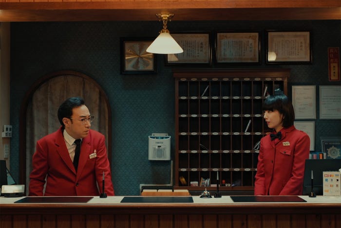 角田晃広、夏帆「ホットスポット」第6話(C)日本テレビ