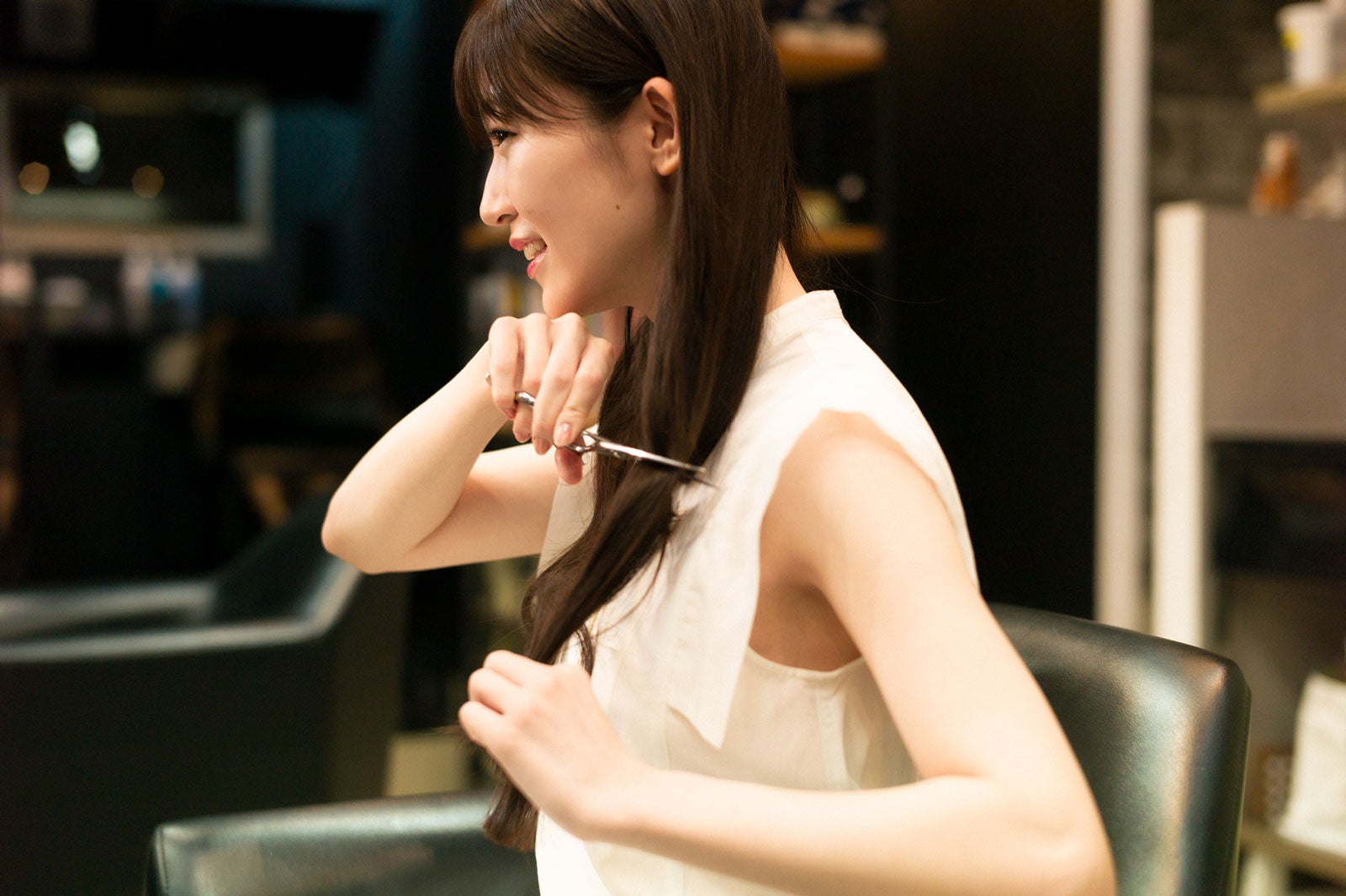 前島亜美、デビュー10周年記念写真集決定 ロングヘアを自らバッサリカットも