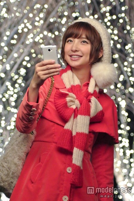 篠田麻里子／新CM「手のひら年賀状」編