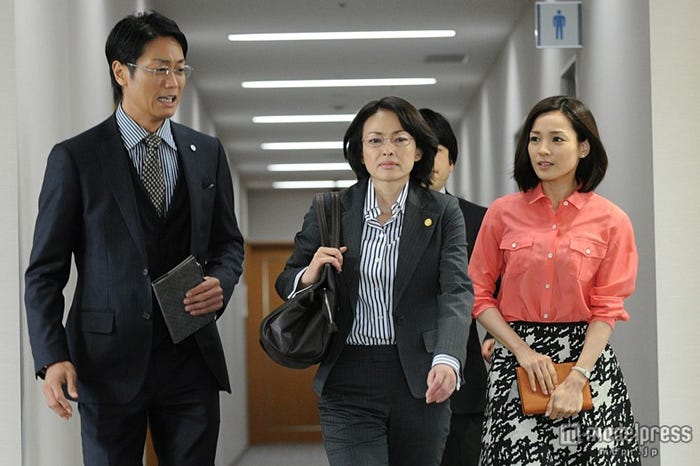 「ブラック・プレジデント」の第2話場面カット