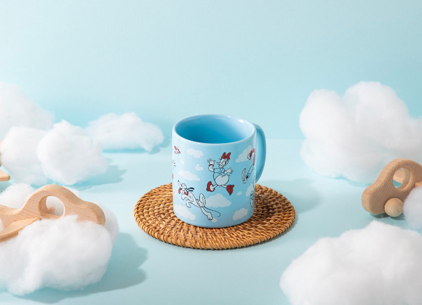 マグカップ 税込2,200円(C)Disney