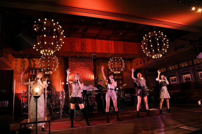 Little Glee Monster(提供写真)