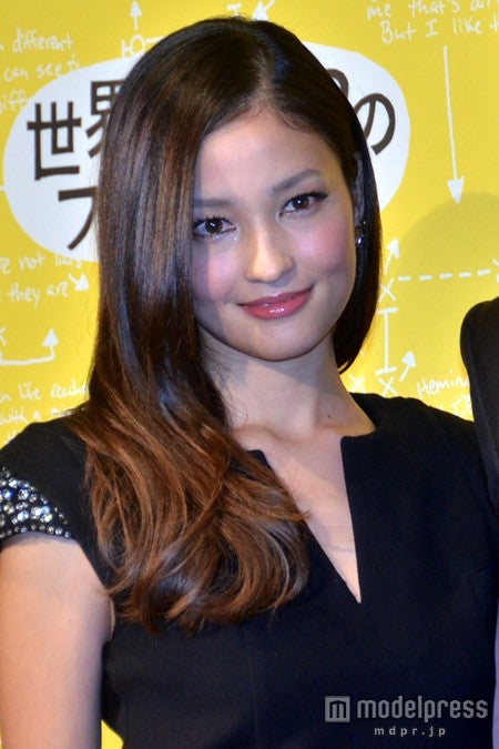 映画「世界にひとつのプレイブック」プレミア上映会に登場した黒木メイサ（C）2012 SLPTWC Films,LLC. All Rights Reserved．配給：ギャガ