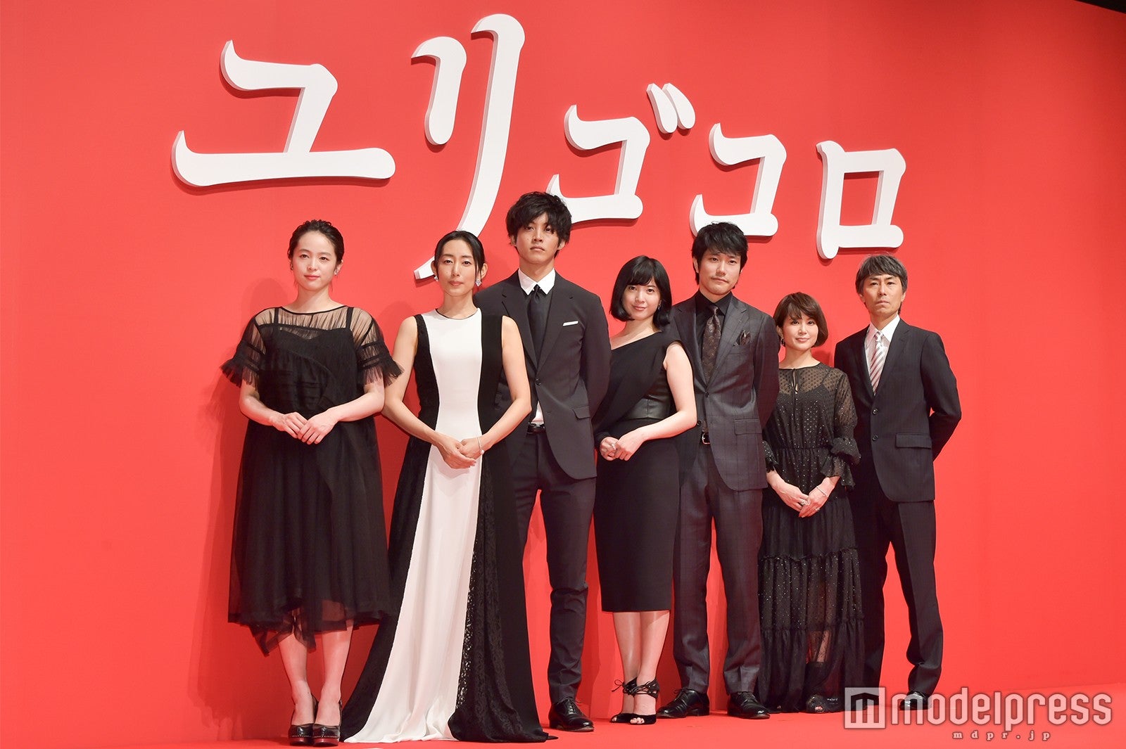 （左から）清野菜名、木村多江、松坂桃李、吉高由里子、松山ケンイチ、佐津川愛美、熊澤尚人監督（C）モデルプレス