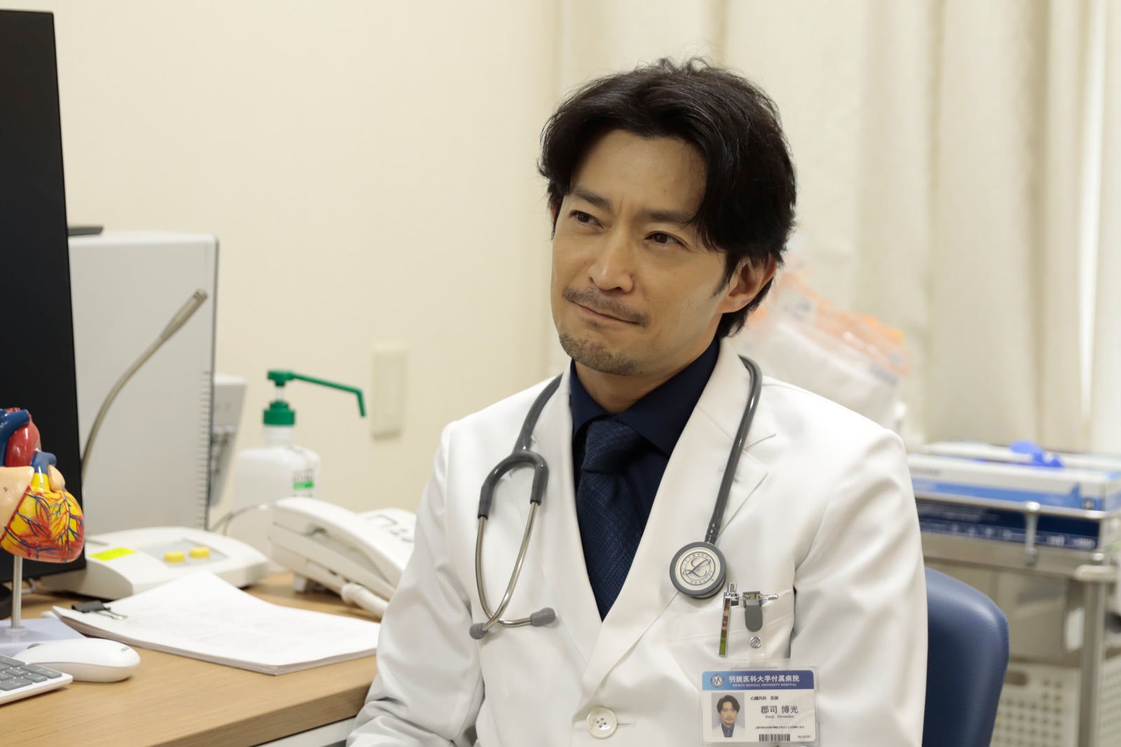 津田健次郎「グレイトギフト」第7話より（C）テレビ朝日