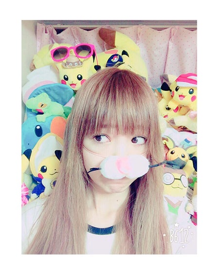 「Popteen」藤田ニコル、“ピカチュウだらけ”の自室公開