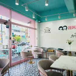 クムコーヒー韓国店舗の内装写真／画像提供：韓流村