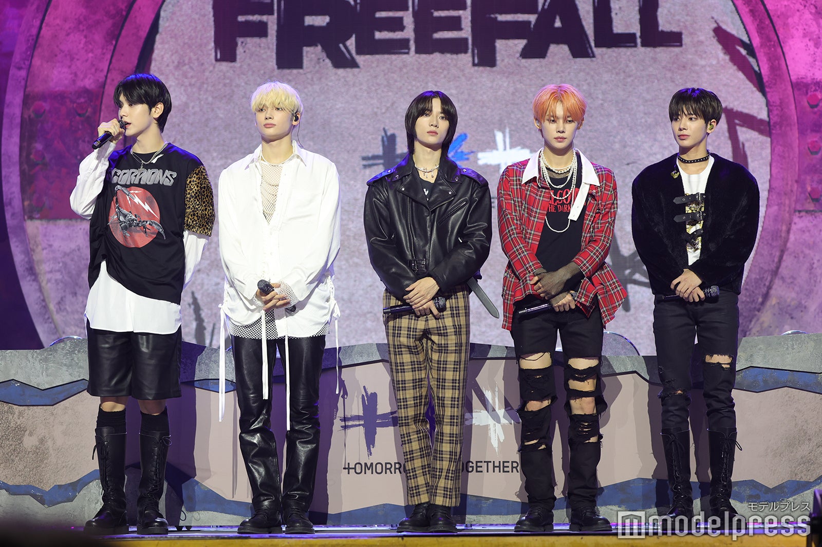 （左から）SOOBIN、HUENINGKAI、BEOMGYU、YEONJUN、TAEHYUN（C）モデルプレス