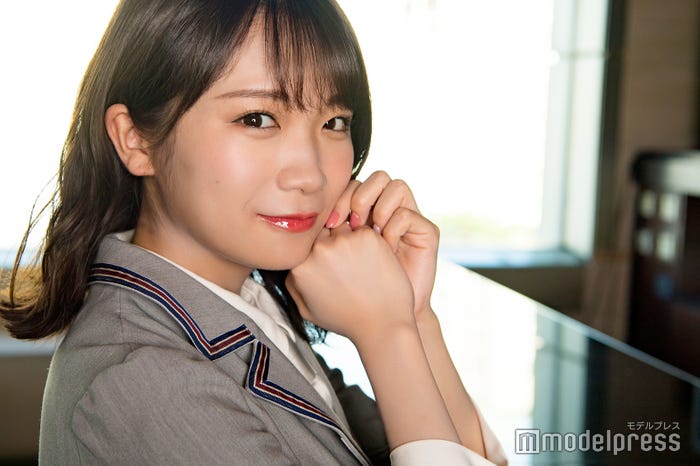 秋元真夏(C)モデルプレス