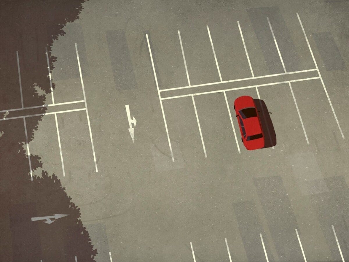 ラインがあっても、混雑時には関係なく何重にも停めていく駐車場もある