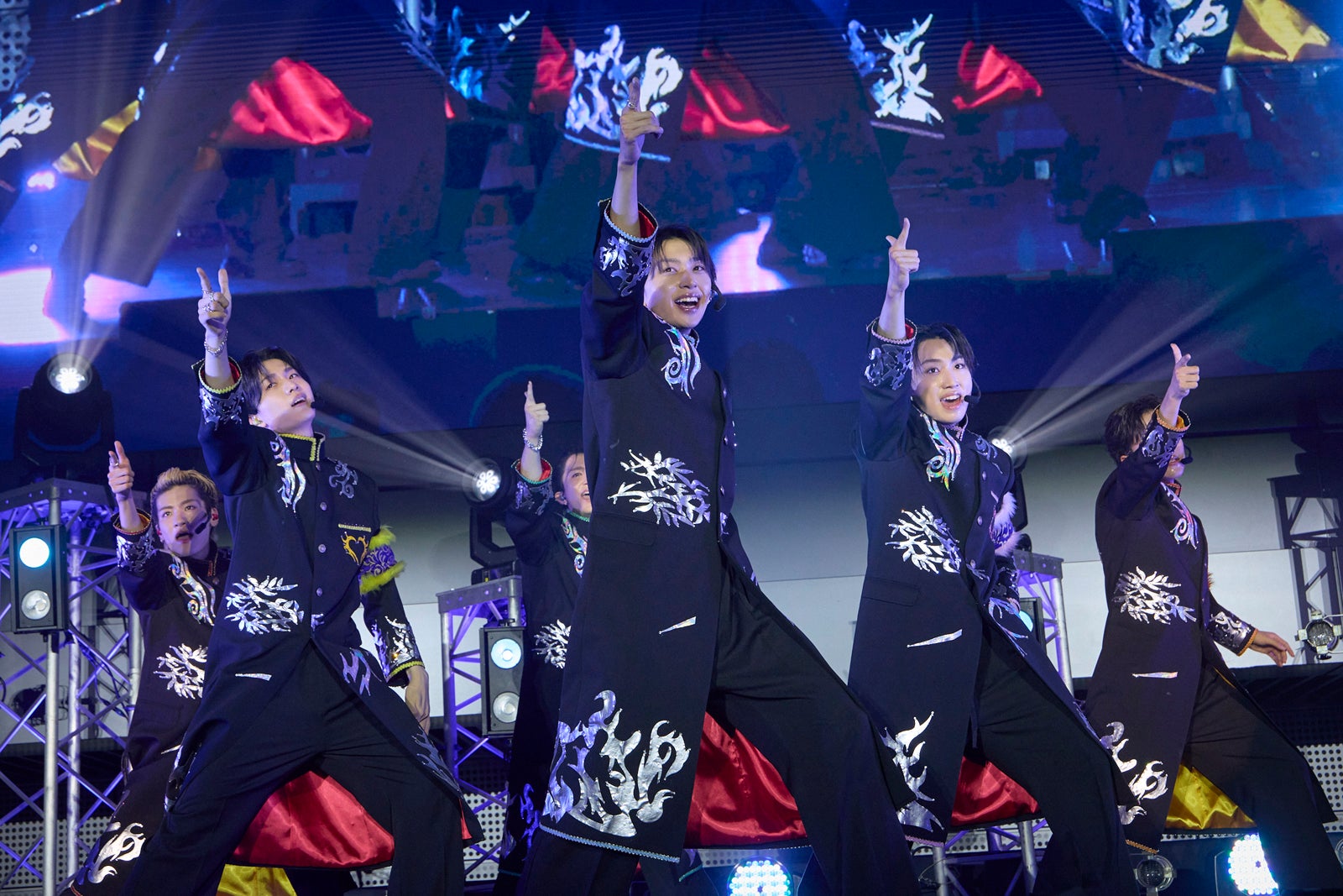 Lienel／カメラマン：米山三郎