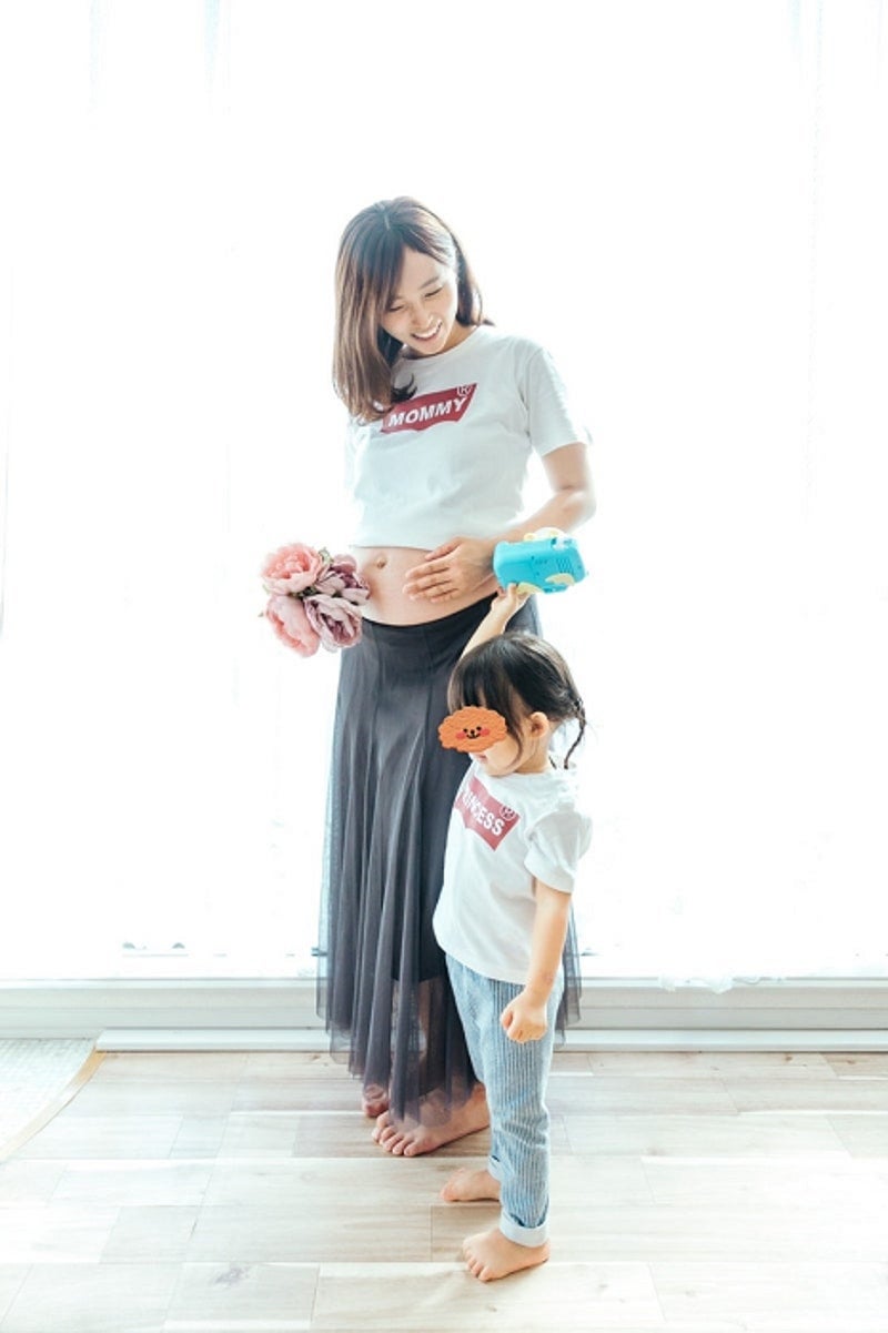 吉木りさ 自宅で撮影した七五三 マタニティフォトを公開 豪華なスタジオ感 モデルプレス