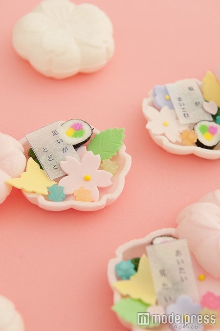 「そっと ひらくと 」／御菓子調進所 山海堂（石川県)／画像提供：ふるさと祭り東京実行委員会