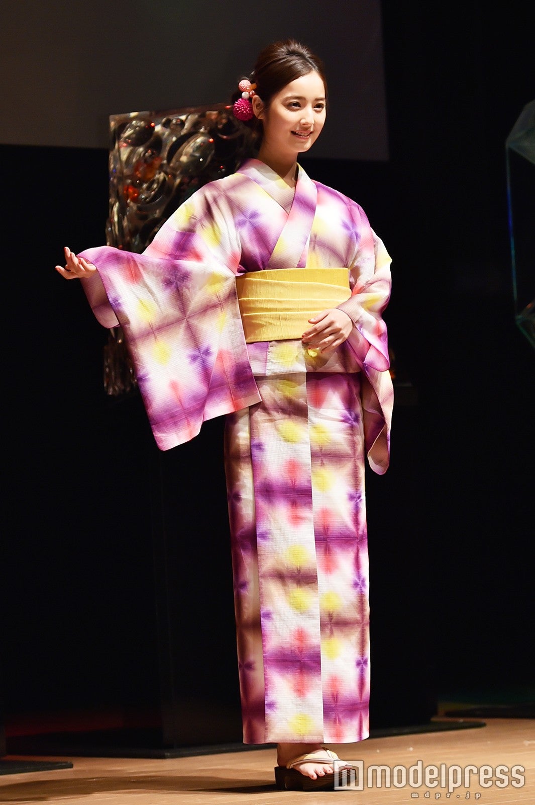 全身ショット！佐々木希（C）モデルプレス