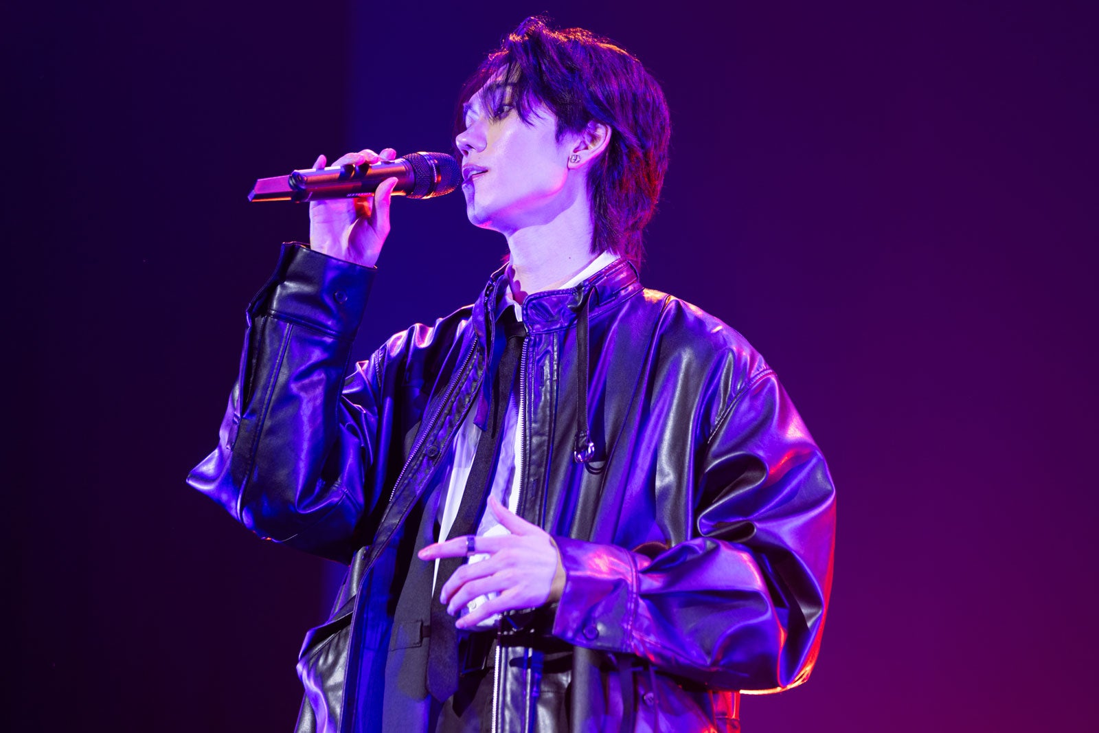 「歌うたいのバラッド／斉藤和義」を披露する樋口幸平（提供写真）