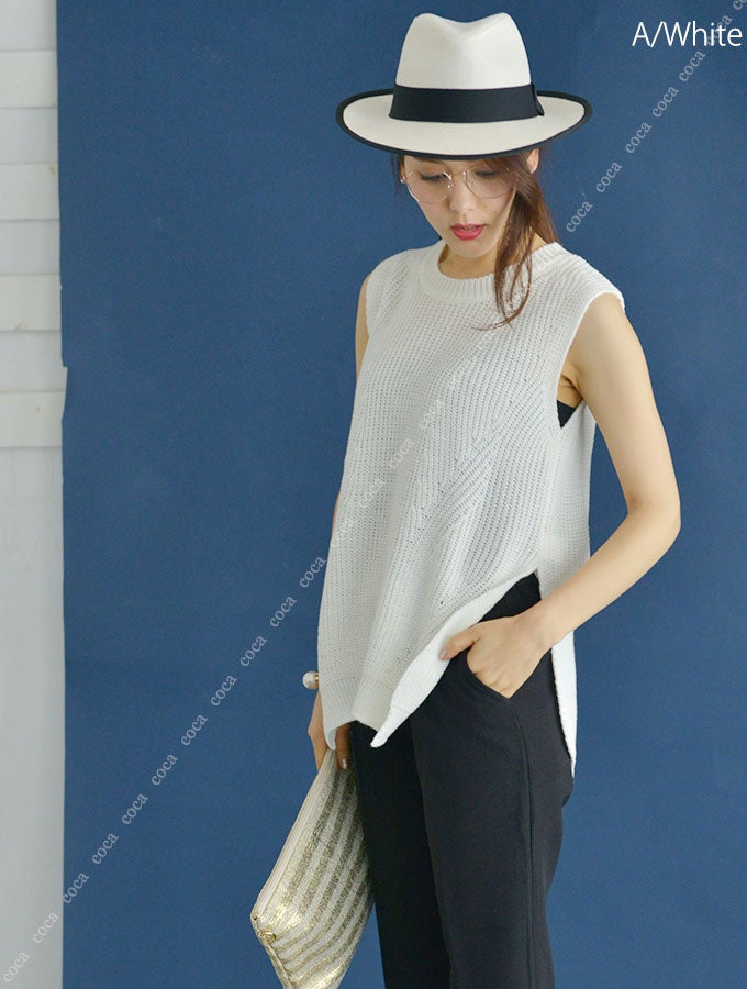 サイドスリットのノースリーブニットベスト「coca」2,690円（税込）／画像提供：coca