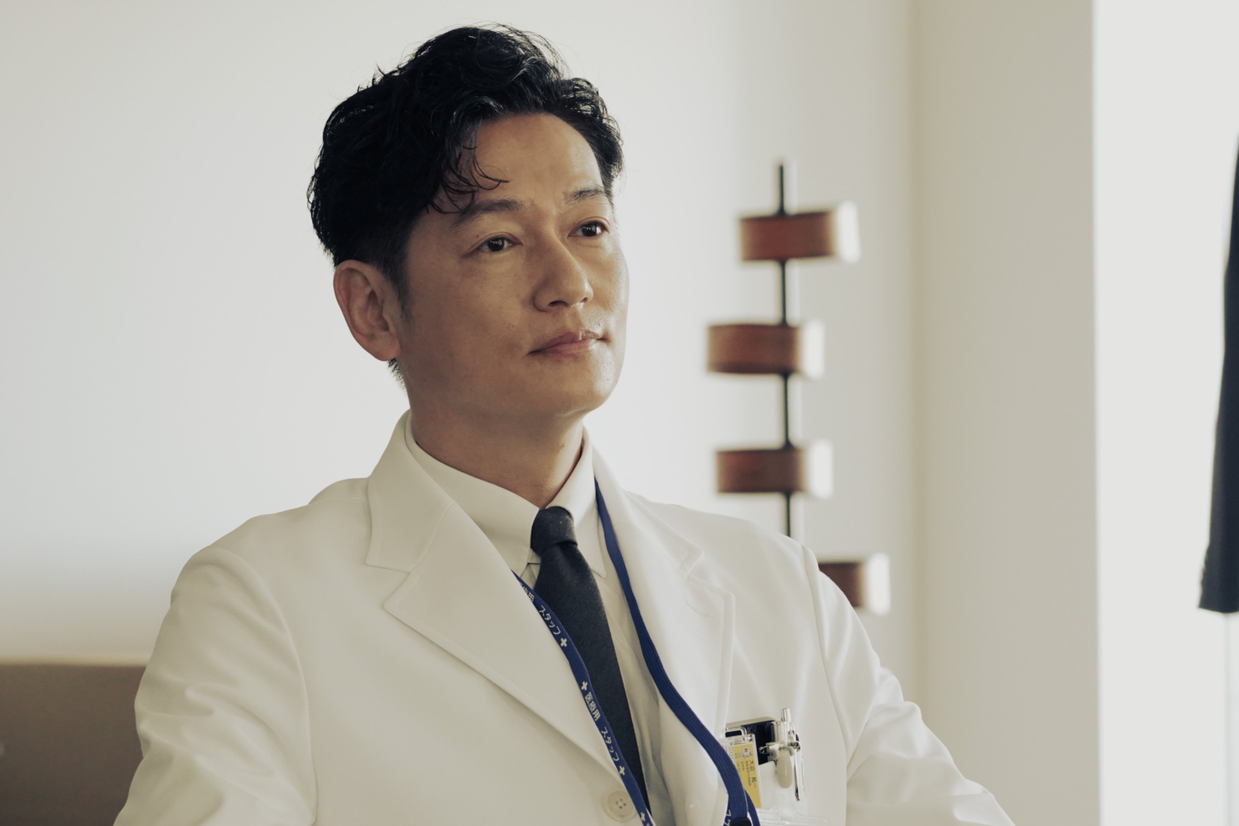 井浦新「アンメット ある脳外科医の日記」より（C）カンテレ