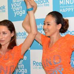 左から:タラ・スタイルズ、SHIHO