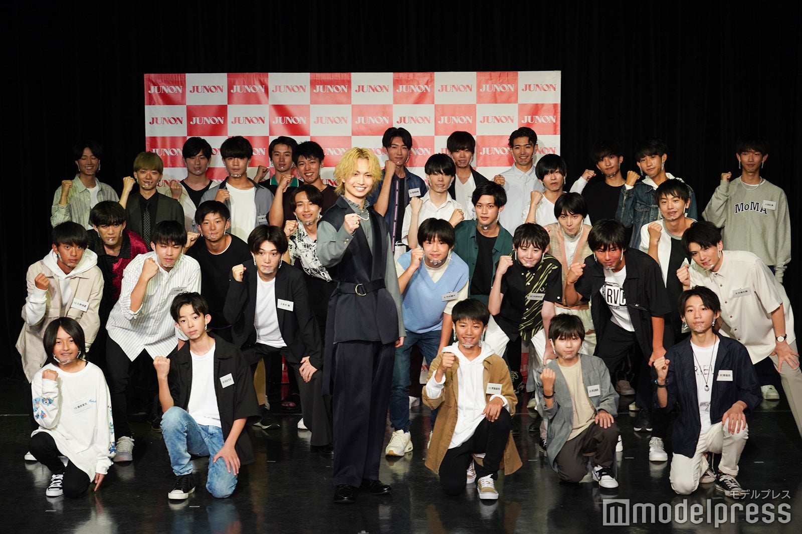 「第34回ジュノン・スーパーボーイ・コンテスト」BEST35と綱啓永（C）モデルプレス
