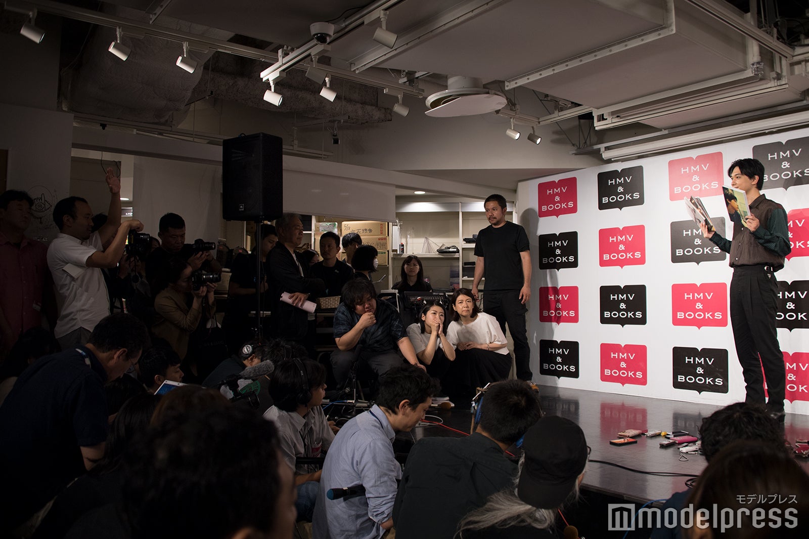 メディアが殺到しパンパンになった会場の様子（C）モデルプレス