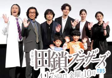 えっ、もう61歳！？ 岸谷五朗 久々にイベントに現る ロン毛が若い！ 妻は歌手、息子は最近TV出まくり