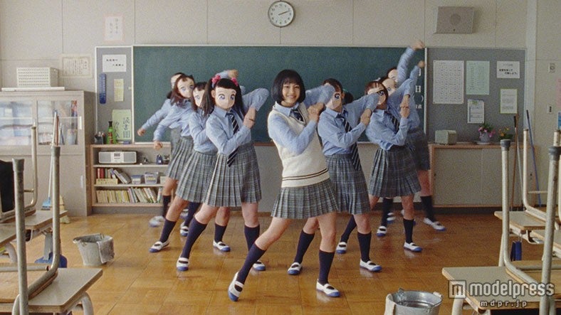 広瀬すず出演「Fit’s」の新CM「スクール」篇のワンカット