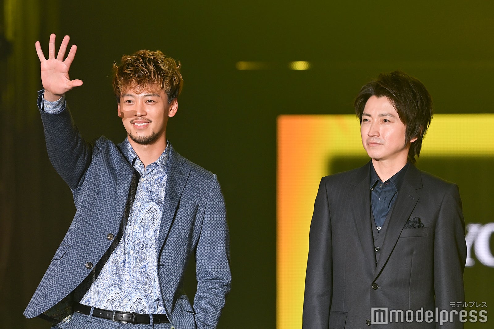 竹内涼真＆藤原竜也（C）モデルプレス