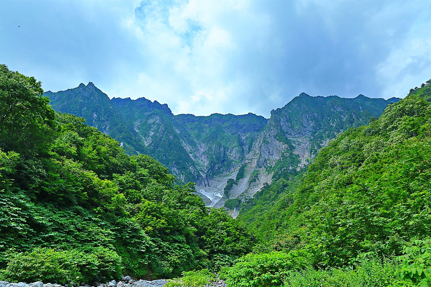 果樹園グランピングヴィラHARASAWA／画像提供：ブッキングリゾート