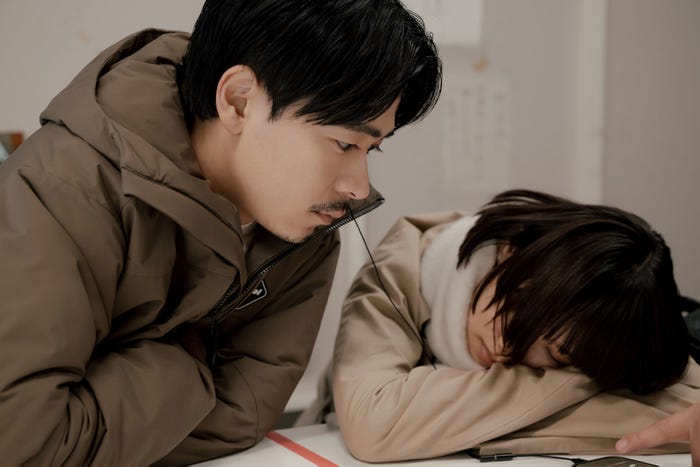 成田凌、杉咲花「冬のなんかさ、春のなんかね」第9話(C)日本テレビ