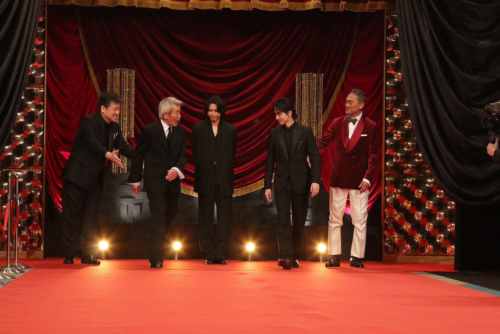 佐藤二朗、田中泯、松村北斗、横浜流星、渡辺謙（C）日本アカデミー協会