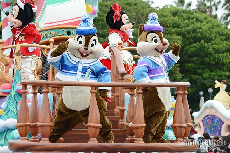 ディズニークリスマス ランド と シー どっちの衣装がお好き 衣装比較 詳細レポ モデルプレス ディズニークリスマス ランド と シー どっちの衣装がお好き 衣装比較 詳細レポ モデルプレス