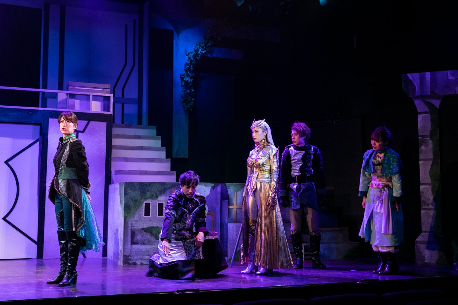 「DARKNESS HEELS〜THE LIVE〜SHINKA」より（C）円谷プロ（C）DHL製作委員会