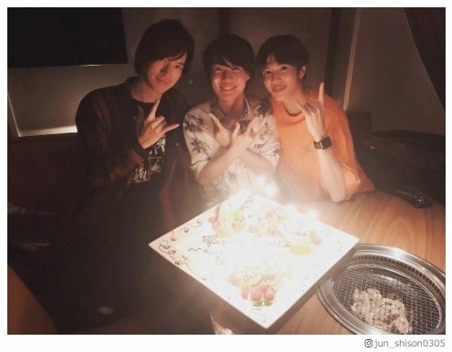 神木隆之介バースデー、志尊淳＆DAIGOが祝福 豪華3ショットで“うぃっしゅ”に反響