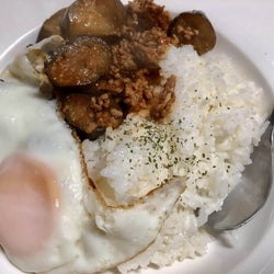 えっ!?洋風じゃない!?簡単カフェプレート「なすとひき肉の和風ボロネーゼ丼」