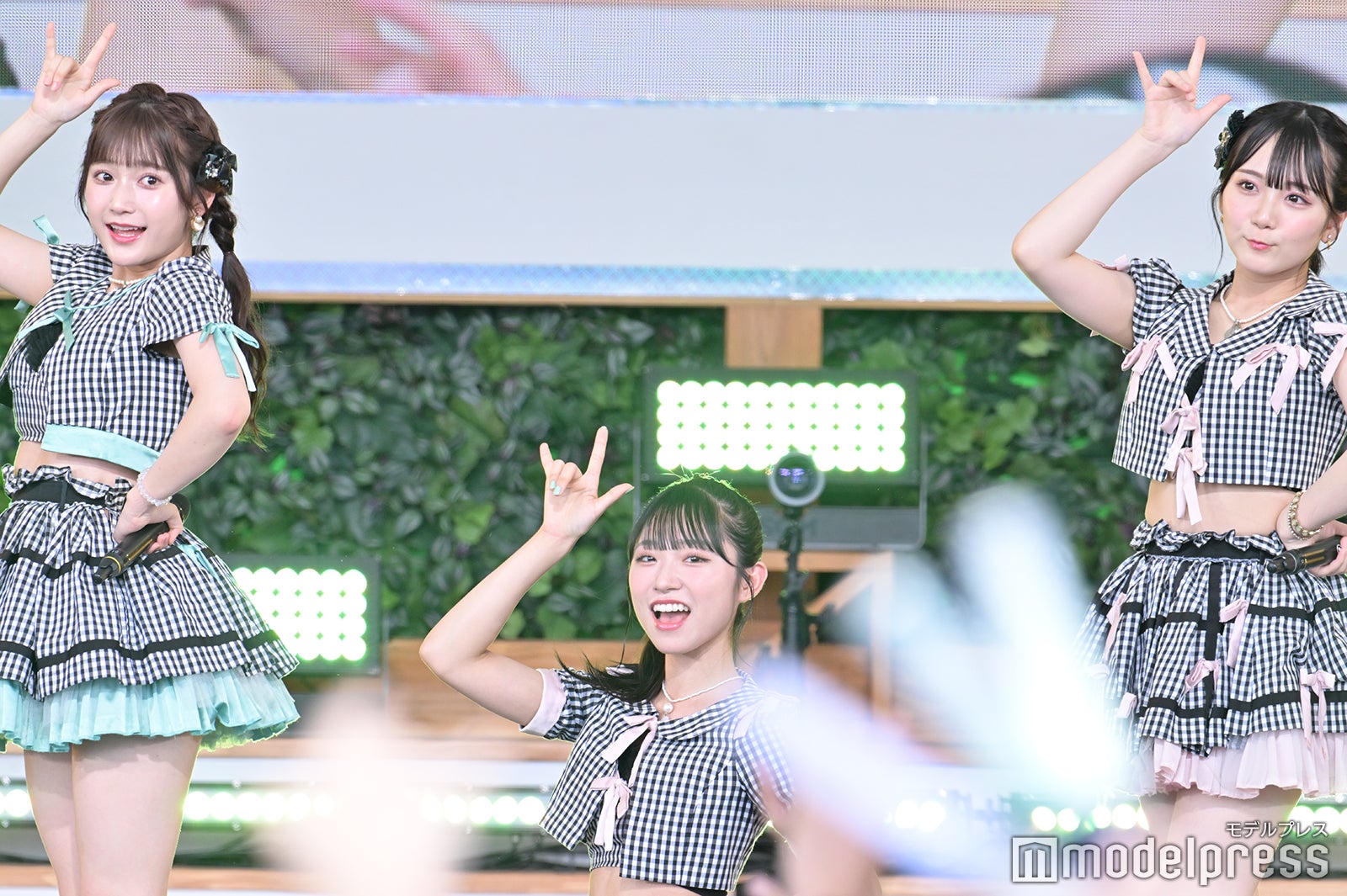 鈴木くるみ、山内瑞葵、田口愛佳（C）モデルプレス