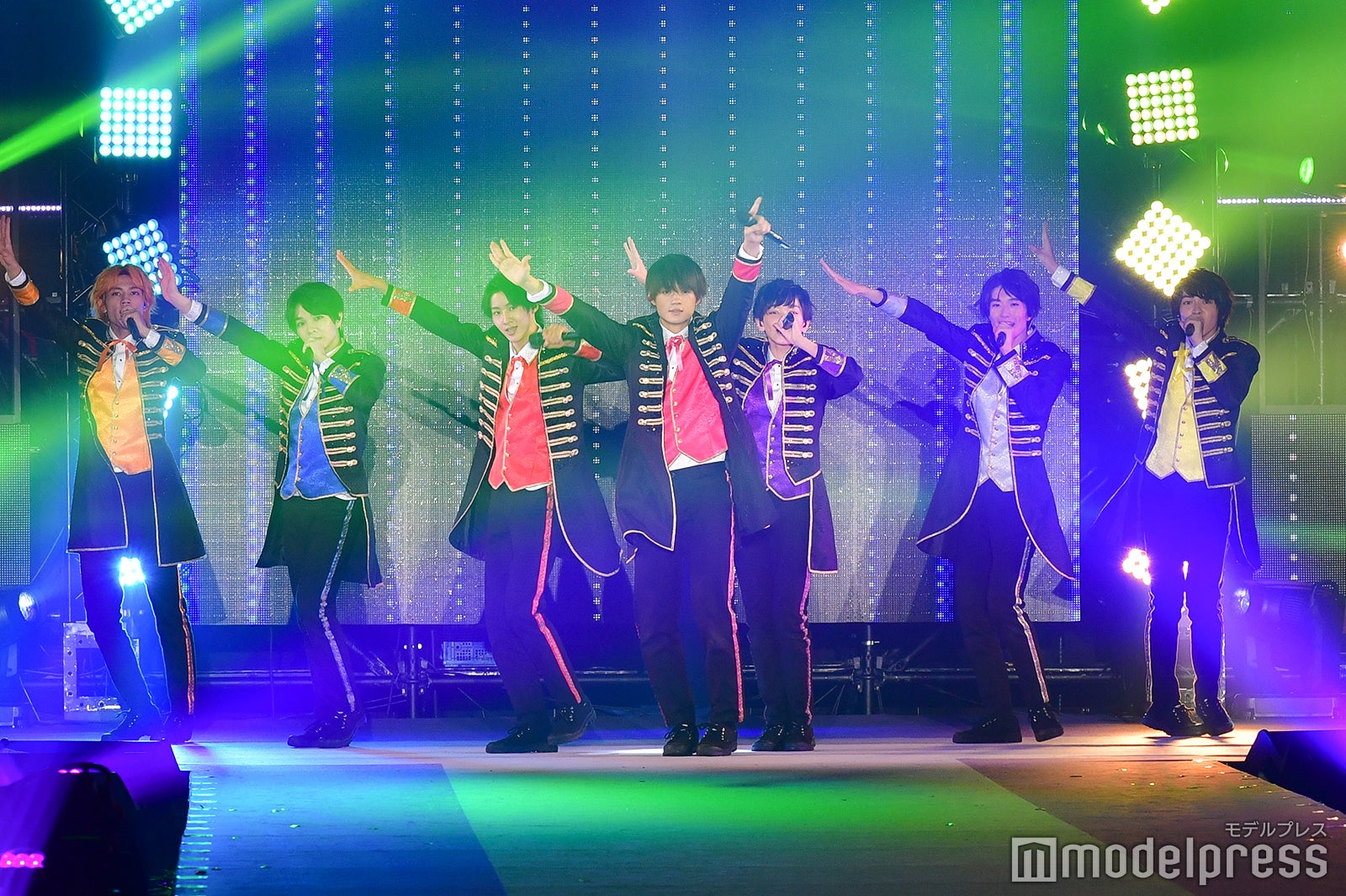 M!LK（C）モデルプレス