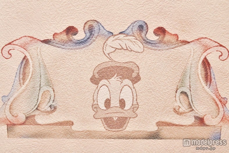 カピターノ・ミッキー・スーペリアルーム／入口近くの壁に描かれたドナルドダック